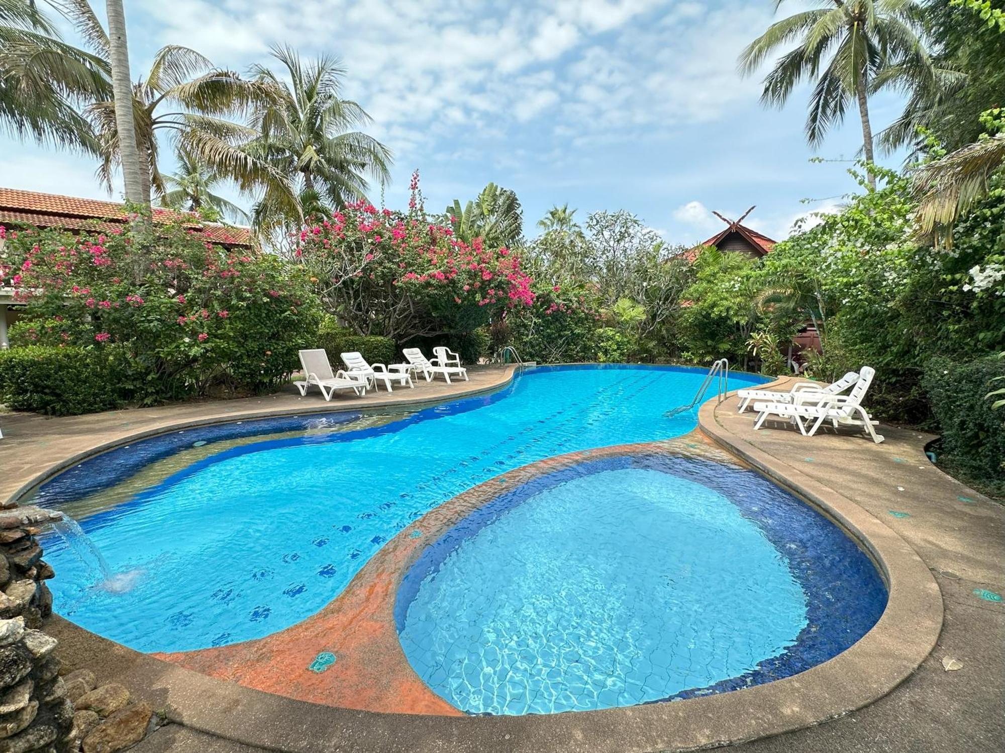 Beachside 3-Bedroom Townhouse W Private Pool At 70 Meters From Beach Ban Bang Po Екстер'єр фото